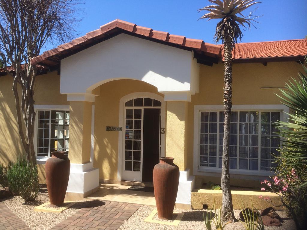 Auberge Guest Lodge Mbombela Extérieur photo