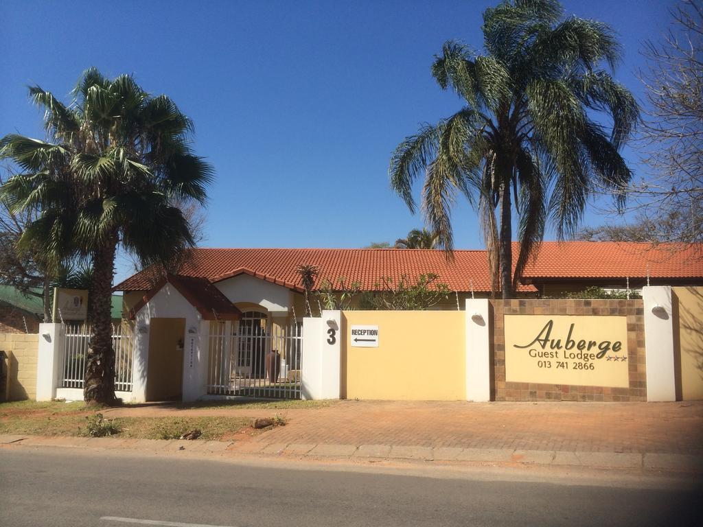 Auberge Guest Lodge Mbombela Extérieur photo