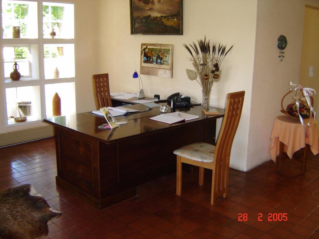 Auberge Guest Lodge Mbombela Extérieur photo
